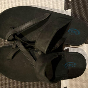 black Chaco women's full-grain leather sandals

Stowe

size 9w